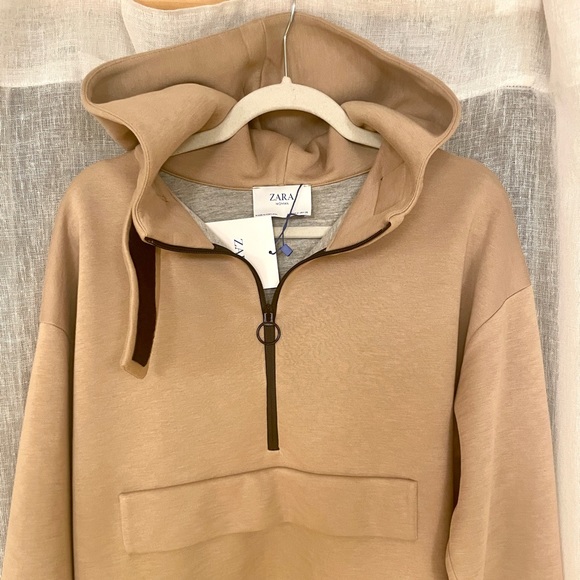 Zara Colorblock Sweatshirt - Picture 2 of 4